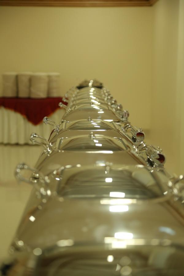 Hotel Grand Gayathri Khammam 外观 照片