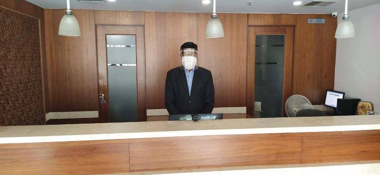 Hotel Grand Gayathri Khammam 外观 照片