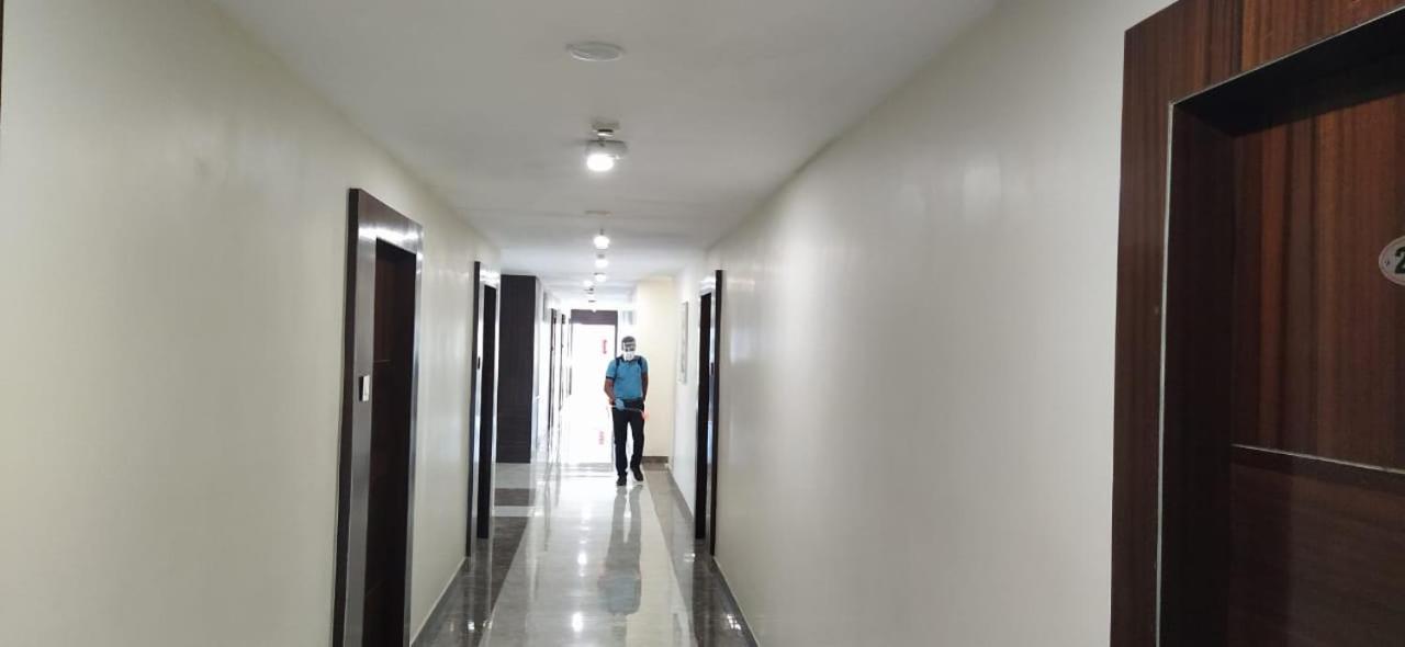 Hotel Grand Gayathri Khammam 外观 照片